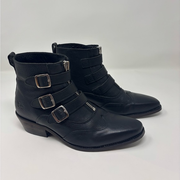 John Fluevog Jett Triple Buckle Black Leather Boots Size 9 EUC